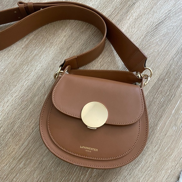 LeParmentier Yucca Leather Cross Body Bag in Cognac - Picture 2 of 9